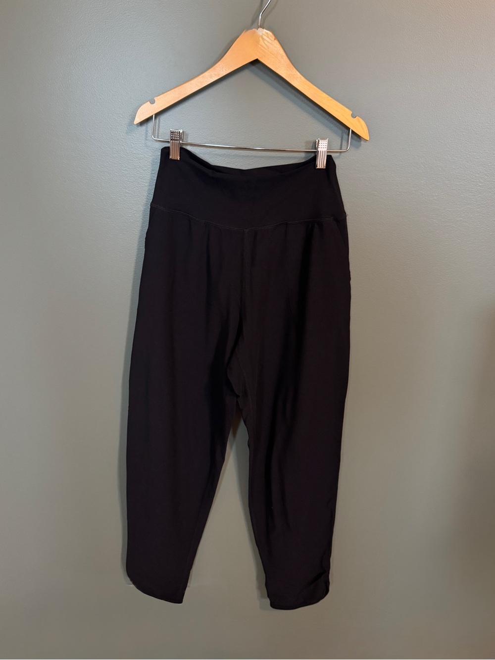 Women’s Carbon38 Jogger in Melt, Black Size L